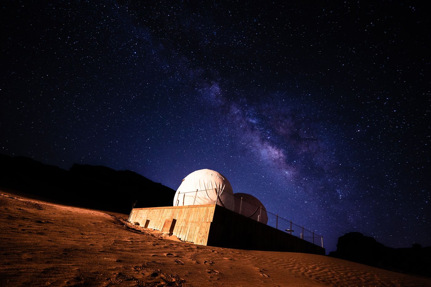 Observatorio astronómico bajo la Vía Láctea